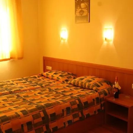 Joya Park * Golden Sands