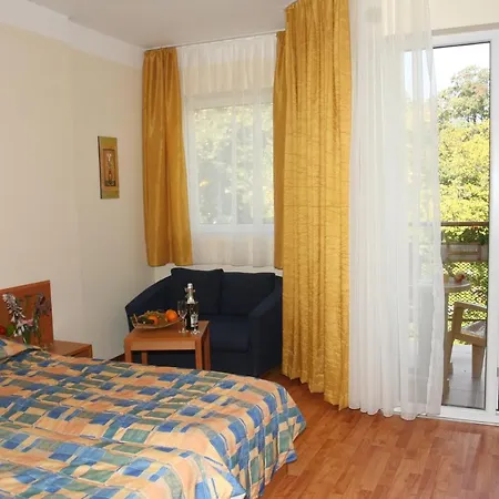 Joya Park Golden Sands